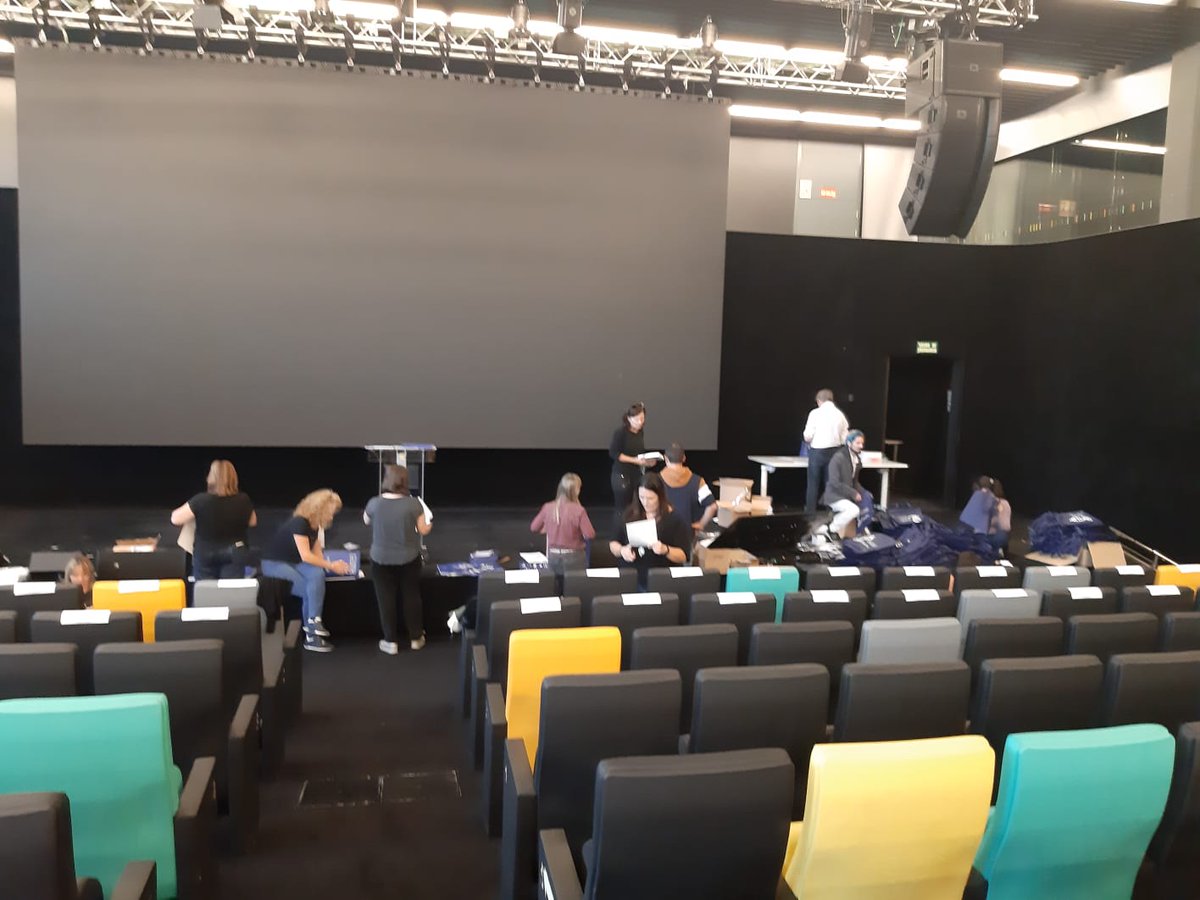 ciberespiral's tweet photo. Todo preparado en @PremioEspiral para celebrar la XVII Edición #PIE2023
Mucha suerte a tod@s🍀🤞
Qué emoción 🎉🤩🥳
Mañana habrá muchas sorpresas y sueños cumplidos💟
@LaNaveMadrid
Muchas gracias a @aacclarebelion por hacerlo realidad https://t.co/nzzxsvr3sm