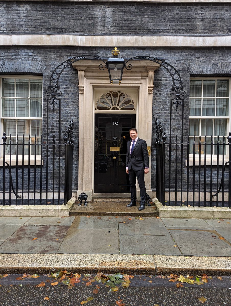 An incredible week for Cerca, our CEO @woolger13 was invited to 10 Downing Street to discuss the continued investment by the UK Government in Quantum Technology. When we started Cerca in 2020 none of us imagined we would end up here @innovateuk @UKRI_News
