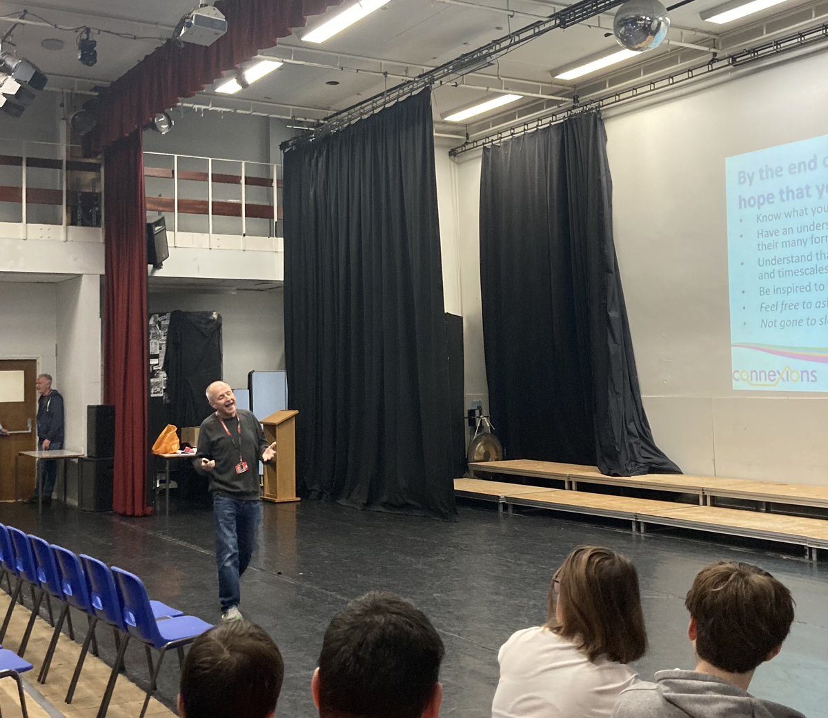 shs_careersdept's tweet image. 👍🏻 Thanks so much to the legend of Steve Cooper - Careers Advisor, for his Post-16 Pathways assembly to Year 11 today!
#southendconnexions