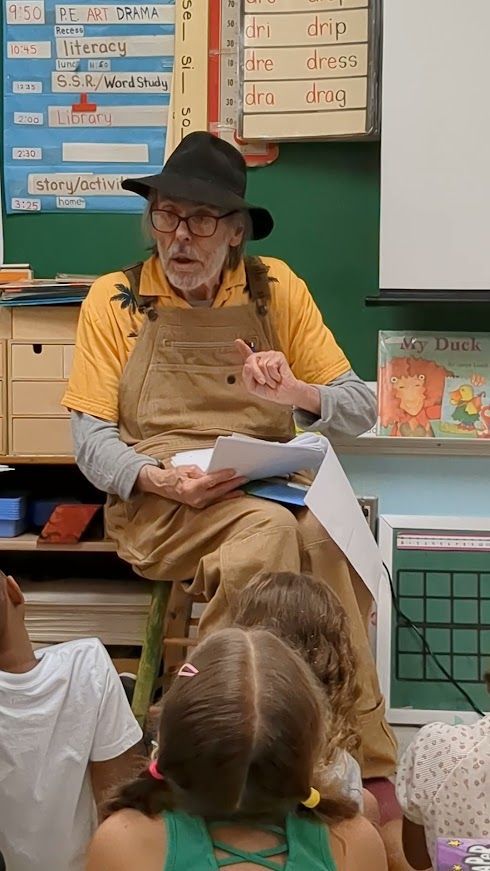 Did you know? I don't just write children's books like THE PICKLEMAN FROM BICKLETON! and THE LONGEST, DARKEST NIGHT!, but I will also come and read them to your class or children's group in person! Contact me if you'd like to set up a reading in Puget Sound or the Tri-Cities!