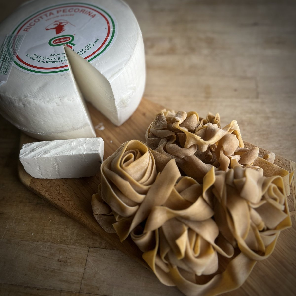 Looking for something to fill that fall food craving? 🍂🧡

Our Pumpkin Tagliatelle pairs great with ricotta salata for a fantastic warm-your-soul fall dinner. Pick some up in the Market for the weekend!