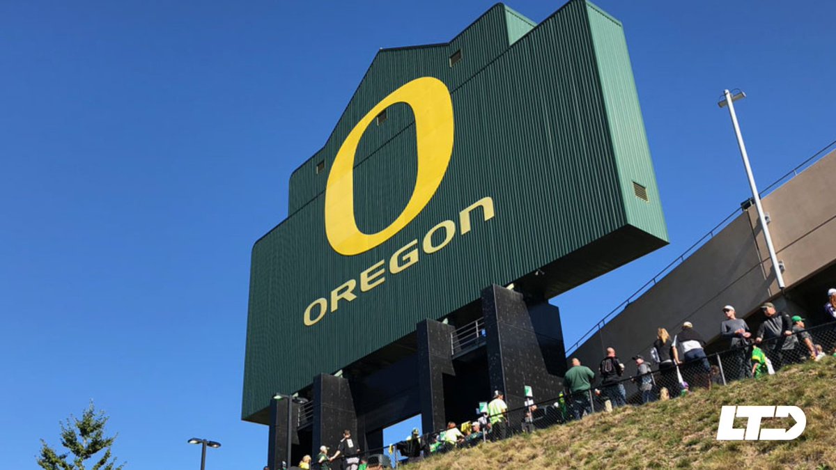 The Ducks are back at Autzen Stadium on October 21. Duck football fans can ride EmX to Agate Station and cross the footbridge for easy game day transportation. Please plan extra time for your transit trips on game days and expect delays. Plan your trip: zurl.co/2w7o