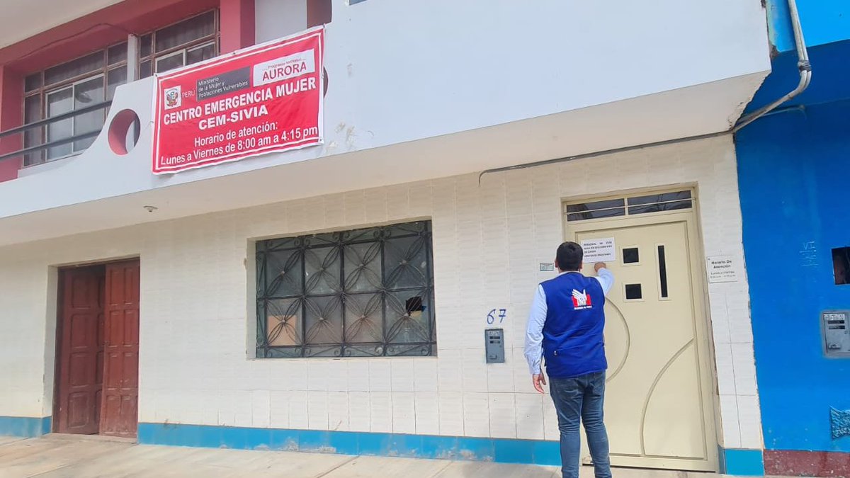 Defensoria_Peru's tweet photo. #Vraem Advertimos que Centro Emergencia Mujer de #Sivia se encuentra cerrado, pese a encontrarse en horario laboral. Según aviso en puerta, el personal estaría en diligencia. Intentamos comunicarnos sin obtener respuesta. (1/2) https://t.co/6UVsMc296r