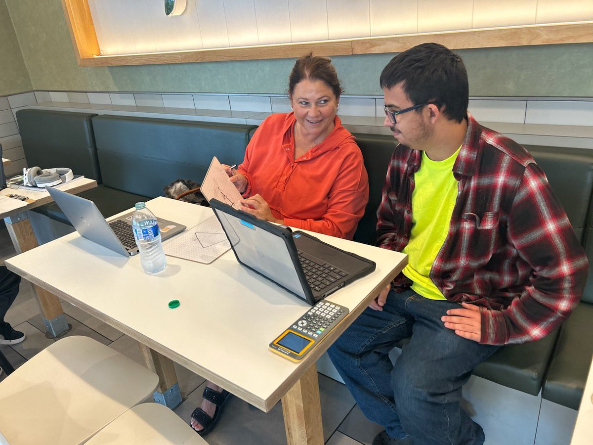 RCVirtualSchool's tweet image. 🍟📐 Our students had a blast at McMath today, combining delicious McDonald&apos;s with some math magic! 🤩 Who knew learning could be this tasty? #MathAndMcDonalds #FunWithLearning 🍔🔢
