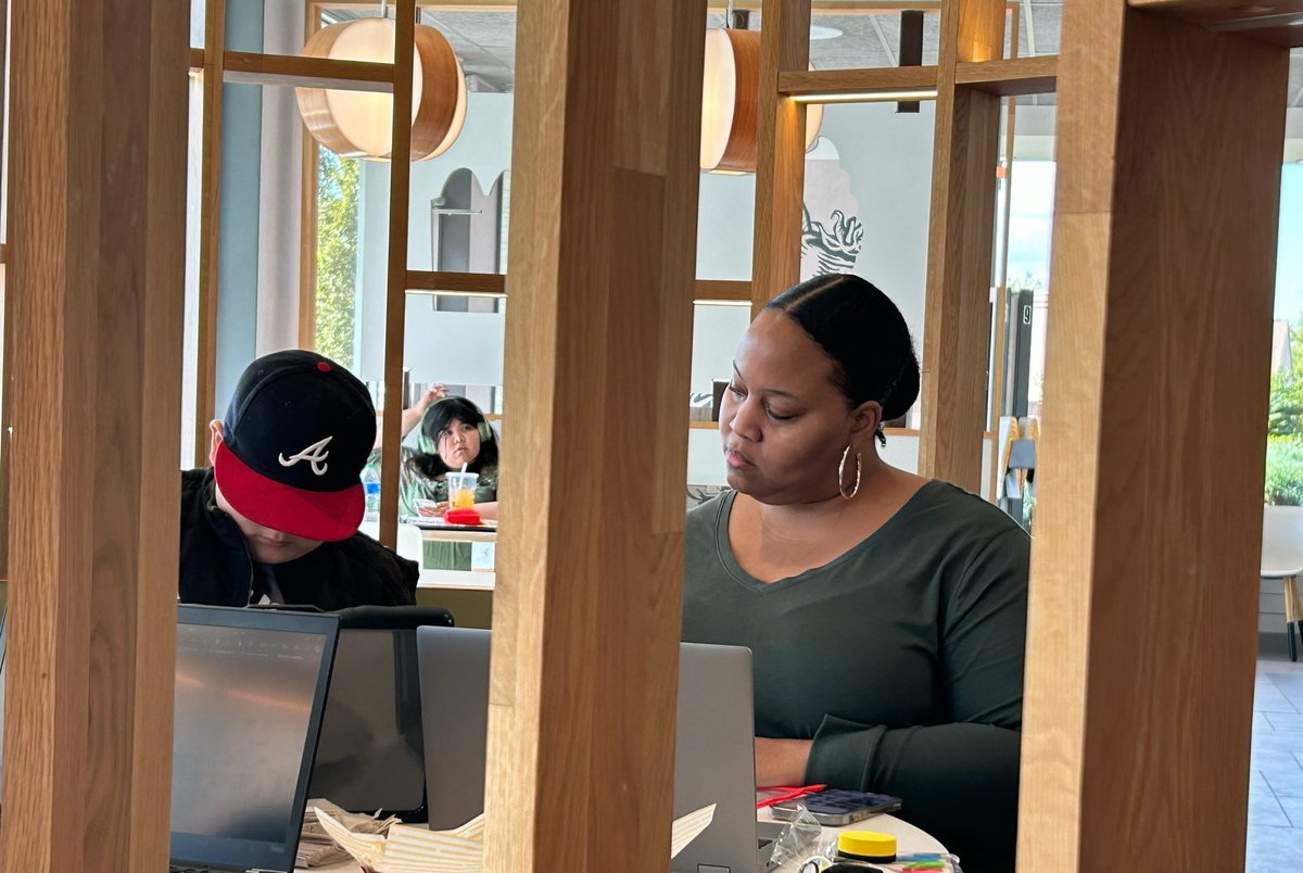 RCVirtualSchool's tweet image. 🍟📐 Our students had a blast at McMath today, combining delicious McDonald&apos;s with some math magic! 🤩 Who knew learning could be this tasty? #MathAndMcDonalds #FunWithLearning 🍔🔢