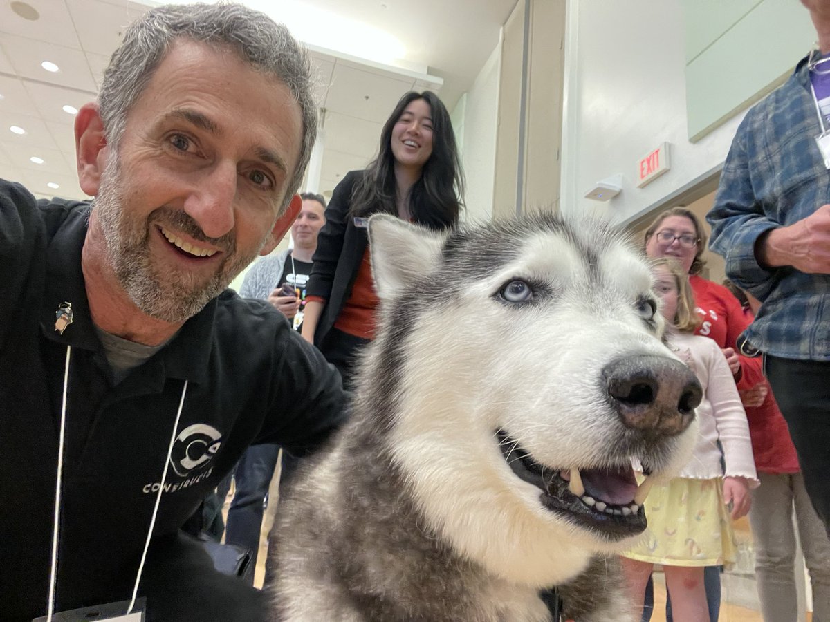 studrex's tweet photo. Capping off my day at #CSTANE2023 I met Jonathan, the official husky of UCONN! https://t.co/reopeB6y4d