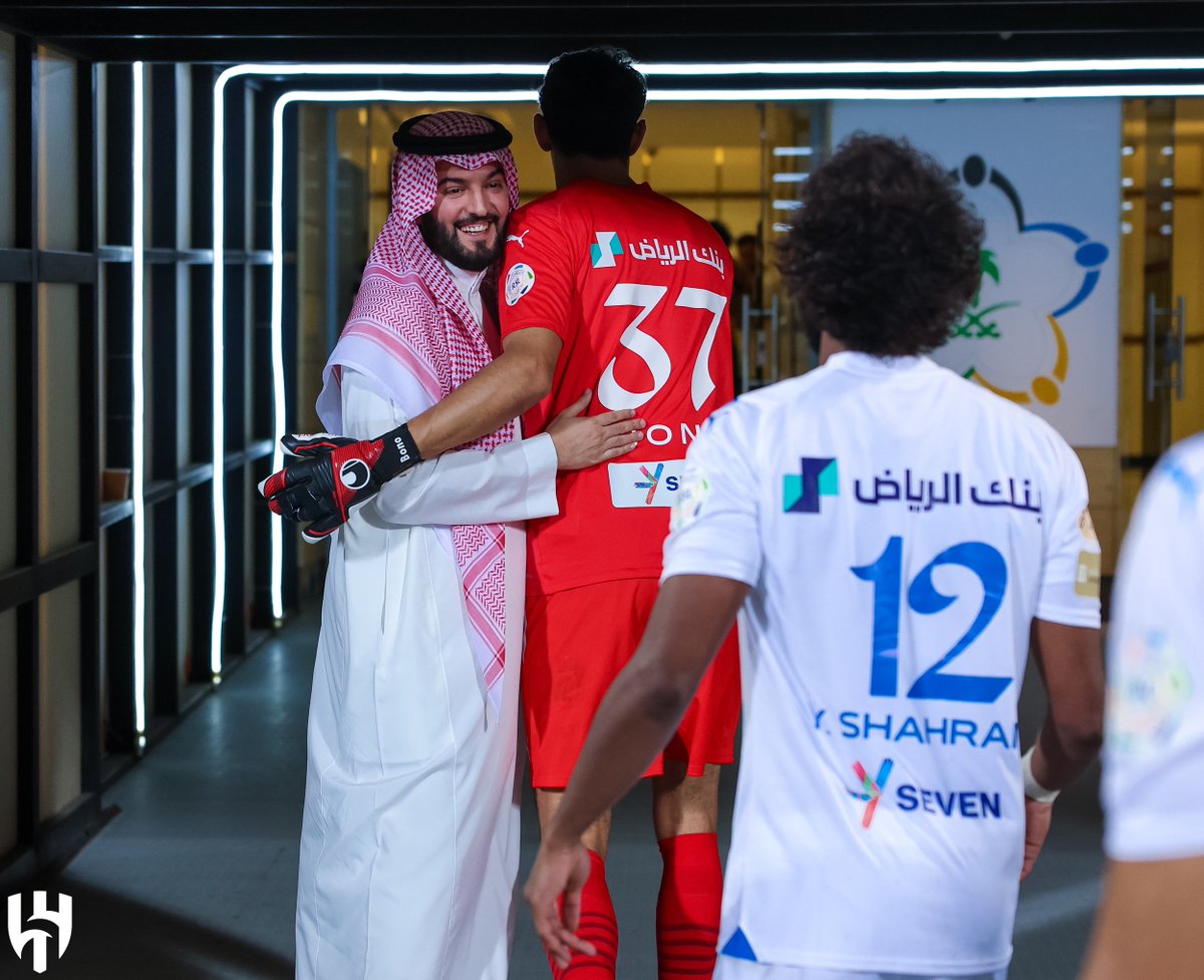 Alhilal_FC's tweet photo. 📸 #صدارة_بس 😎💙 https://t.co/0c1Pm2YtMU