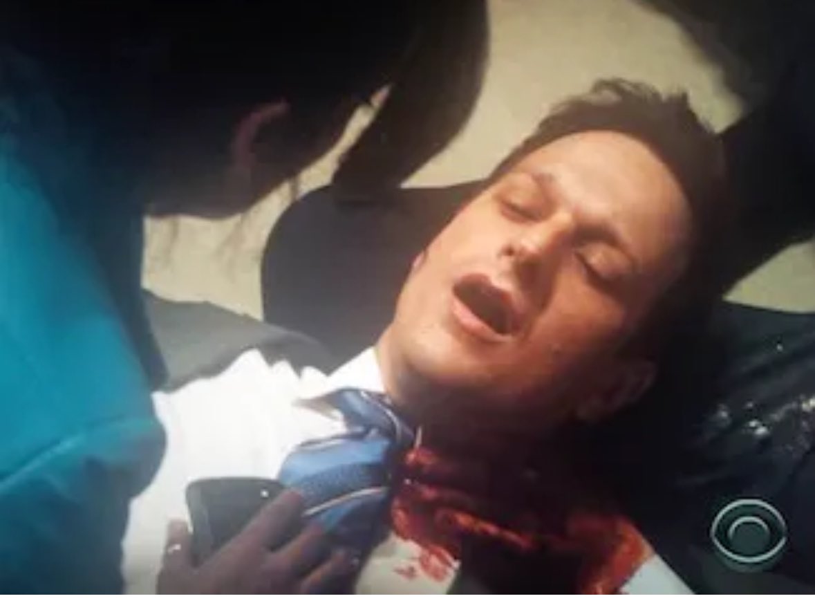 eyerolls_'s tweet photo. I did not see that shit coming! #WillGardner #TheGoodWife https://t.co/deMuVW0WeR