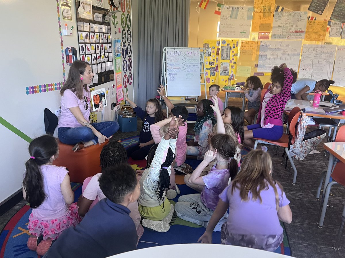 dialibefe's tweet photo. Thank you Ms. Rathke for being our guest reader! My students were so happy to see you and enjoyed the book! @RathkeFrancesca @HumbleISD_CE @Centennial_SIP https://t.co/tAHscTkmOT