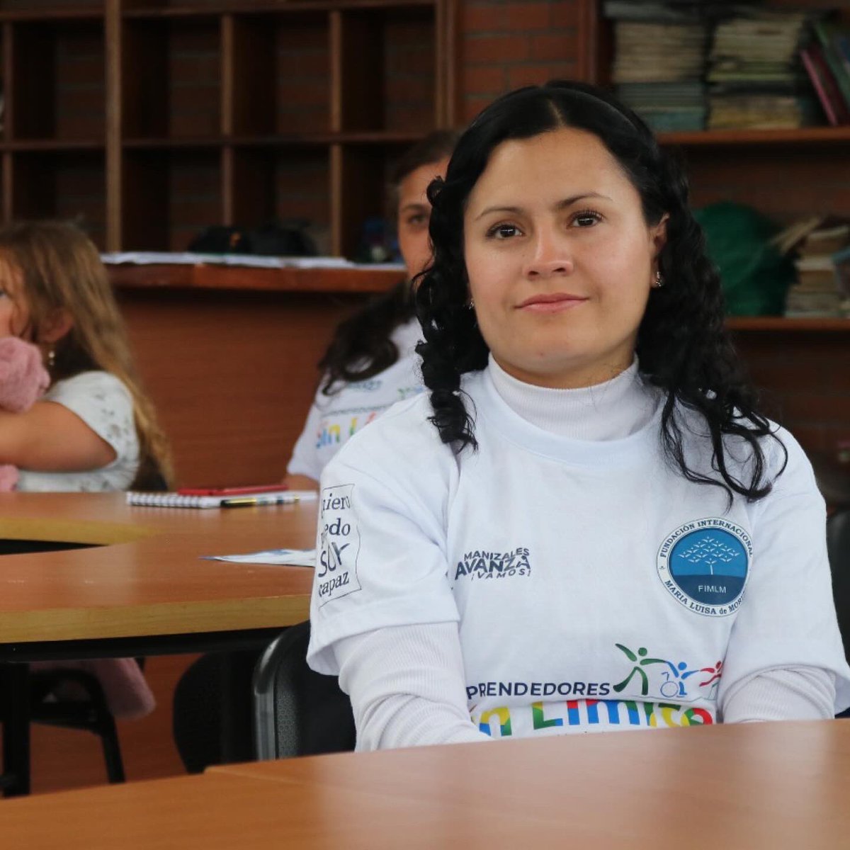 ¡Valor Agregado! 📚 
Hoy los estudiantes del proyecto #EmprendedoresSinLímites entendieron la importancia de este tema en su emprendimiento , y descubrieron que es una herramienta muy importante para que su producto o servicio tenga un impacto positivo para sus clientes.