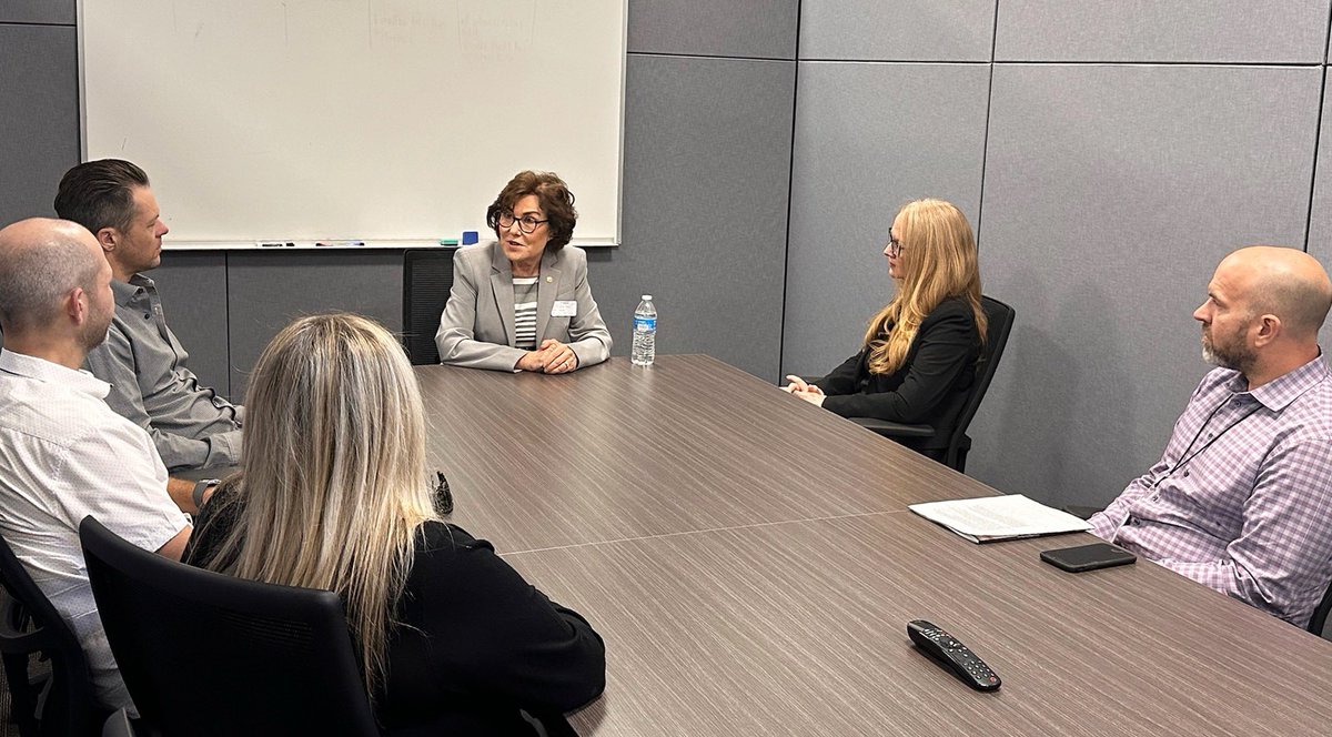 SenJackyRosen's tweet image. In Nevada, legal cannabis businesses have created jobs and boosted our economy. I recently toured Deep Roots Harvest with @NVCannOrg to discuss the bipartisan SAFER Banking Act I’m fighting to pass. 

Legal cannabis businesses deserve full access to basic banking services.