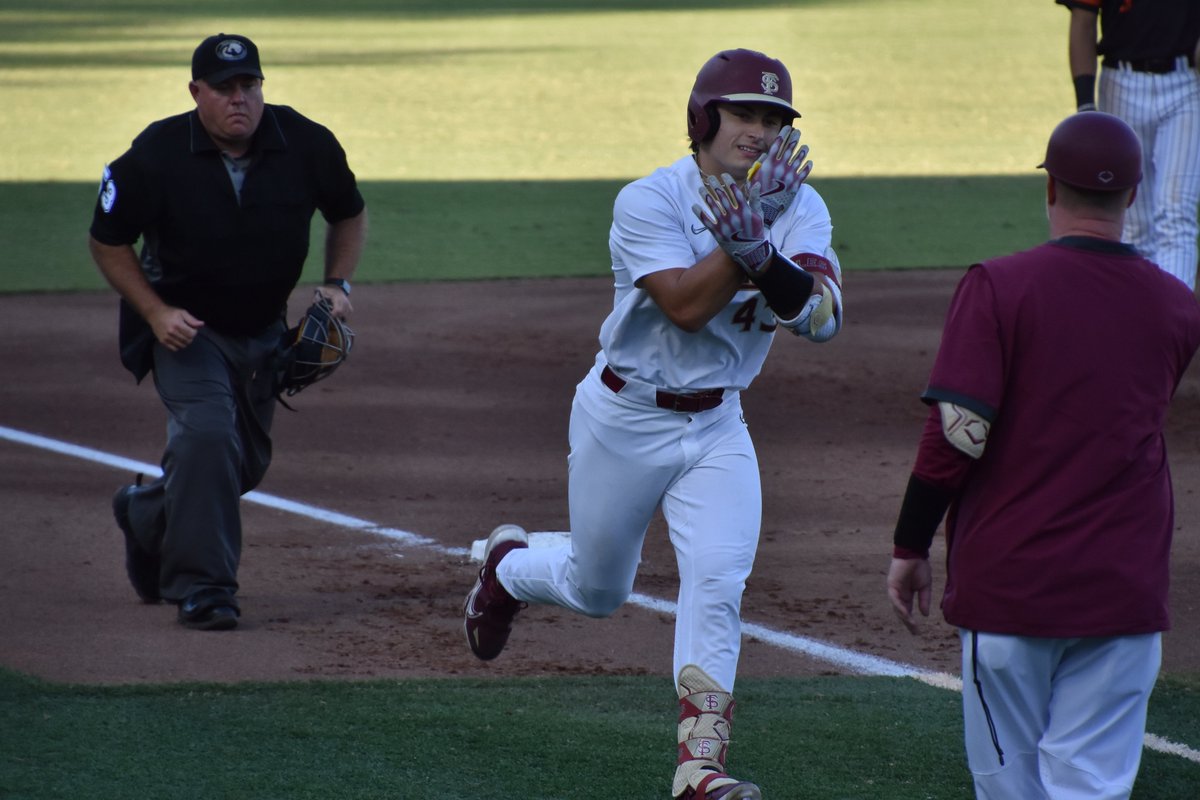 Back-to-back bombs for the #Noles. Daniel Cantu (3-run jack) and Marco Dinges (solo shot) each send no-doubters over the RF fence for a first inning 4-spot.

End 1: FSU 4, Mercer 0