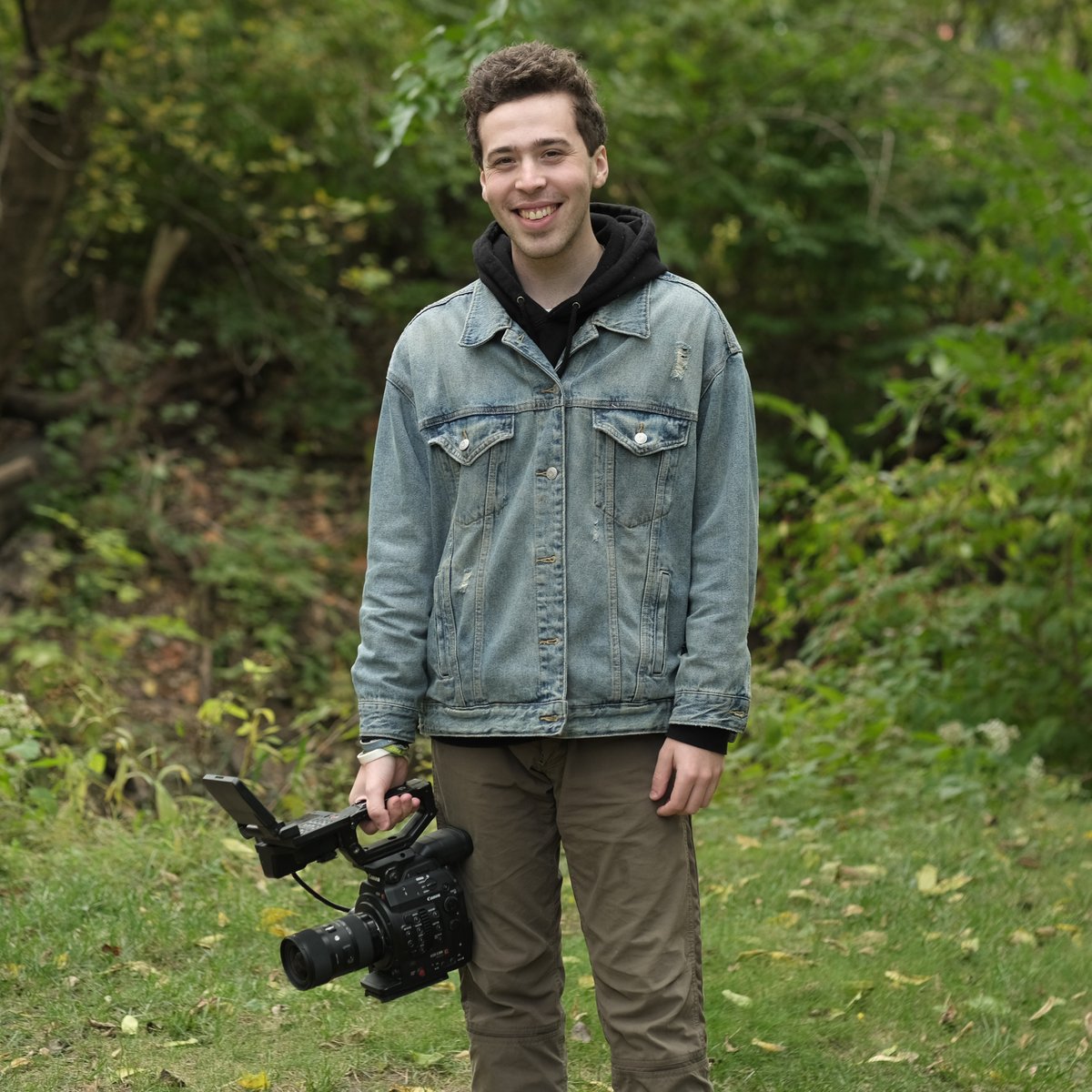 317lindquist's tweet photo. Meet Ashton Gleckman, the Carmel-based filmmaker who’s telling the story of #JFK for a new audience. His 8-episode documentary series, “Kennedy,” will air next month on the History Channel. My @ibjnews preview: https://t.co/ByflntZ8wj #JFK60 https://t.co/Hl2wFU75XO