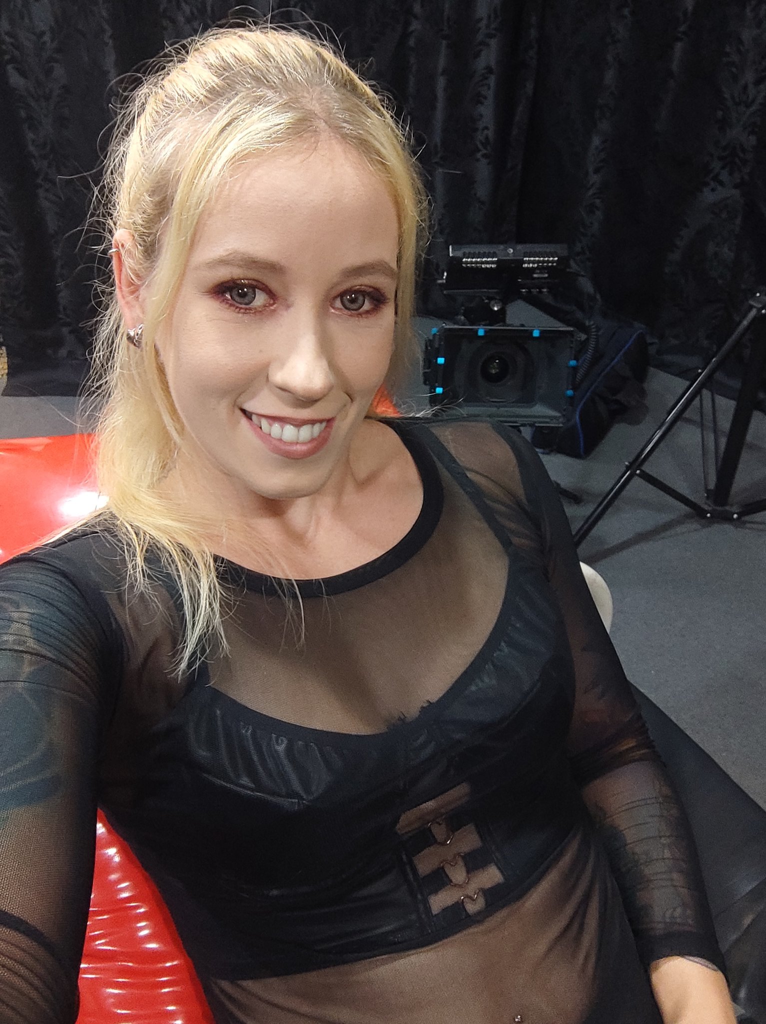 Hey guys 😘 check out the links➡️ https://t.co/9MMhVaF1mO & https://t.co/sdiS8kKsmE @clips4sale #join now if you want to see more ➡️ https://t.co/Fjuh9NV23Y @realloyalfans #RT and #FOLLOW me #smiley #c4s #fetish #blonde #tattoo #bdsm #loyalfans #mistress https://t.co/hu4NrPmFgM