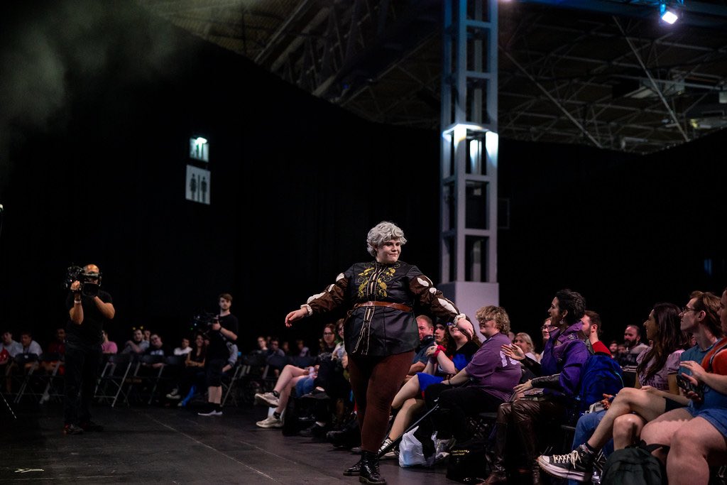 kirkwallcosplay's tweet photo. Thank u @IGFestUK for some immensely slay Astarion pics from the No Walls panel!!! And thank u again @weeclaire and @NeilNewbon for letting me show off my best bitey boy and forever boosting my ego π₯Ή
#Insomnia71 #Astarion #BaldursGate3 #BG3 https://t.co/kougG2Ha8i