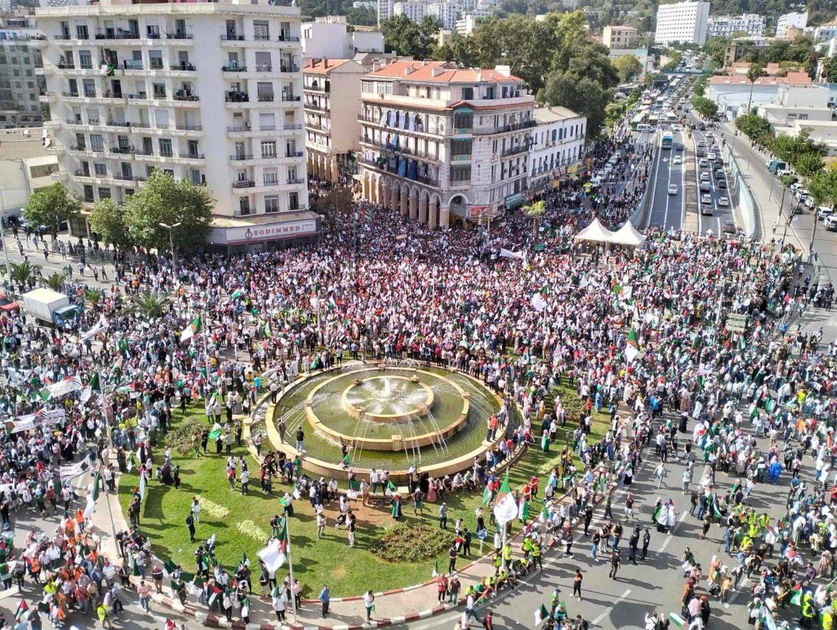 Call_Me_shoni's tweet photo. Thousands of supporters of Palestine turned out for a rally in Algeria..
#IsraelTerorrist #IsraelAttack #فلسطين_الان #جازان_الان #IsraeliNewNazism #FreePalaestine https://t.co/F9F2gsE0h0