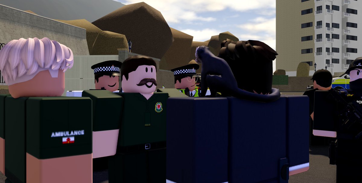 rbx_gas's tweet photo. 🤝 This evening, the Governor &amp; Deputy Governor visited the Gibraltar Ambulance Station where they spoke to several Paramedics. Our personnel explained the tools we use and how we operate on a day-to-day basis. https://t.co/V9oMDghLgg