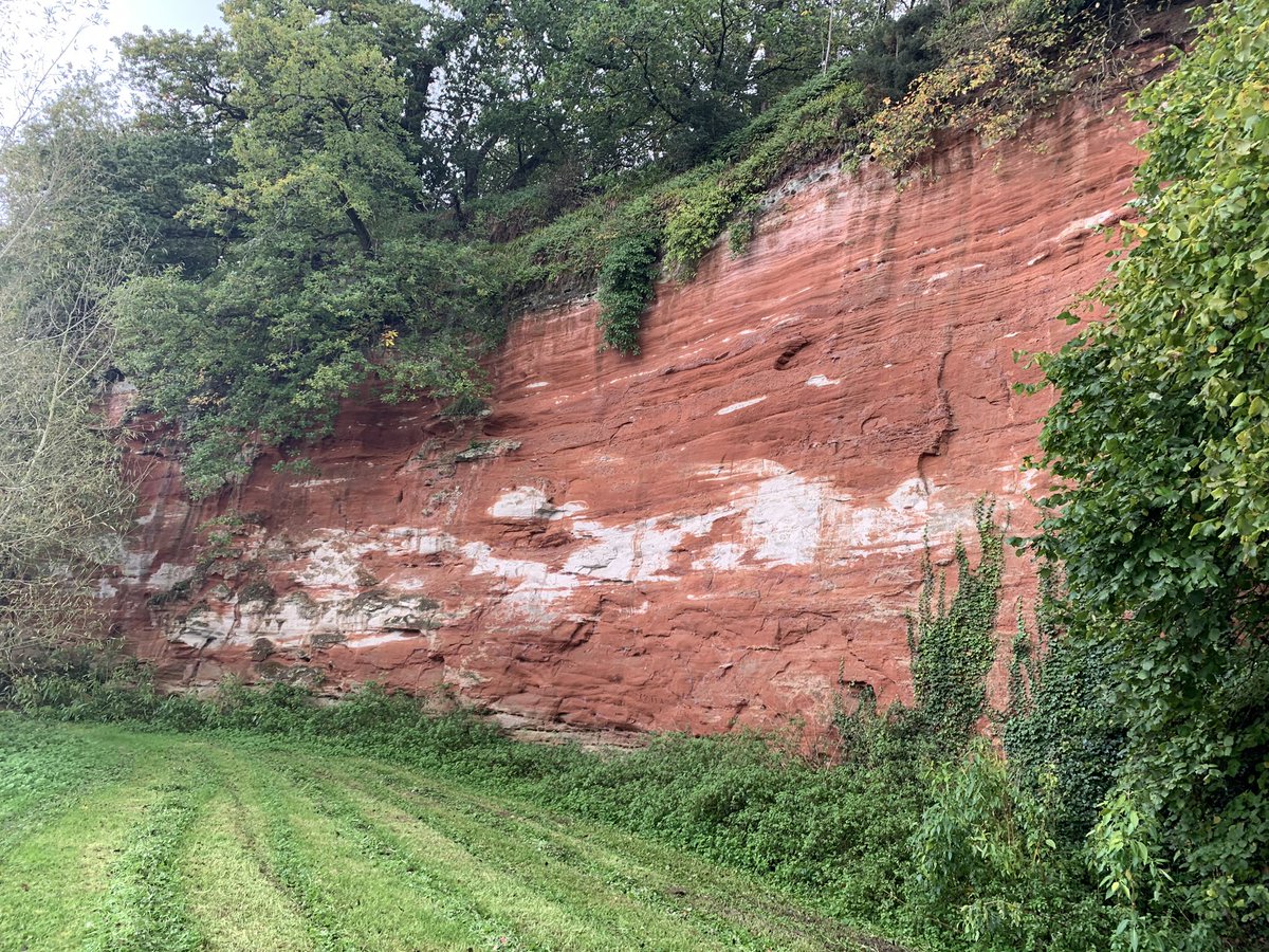 wanderlost_the's tweet photo. Out and about on a soggy Geopark Way …. #GeoparkWay
#Worcestershire
@worcscc @HWEarthHeritage https://t.co/MUE0bCXX3e