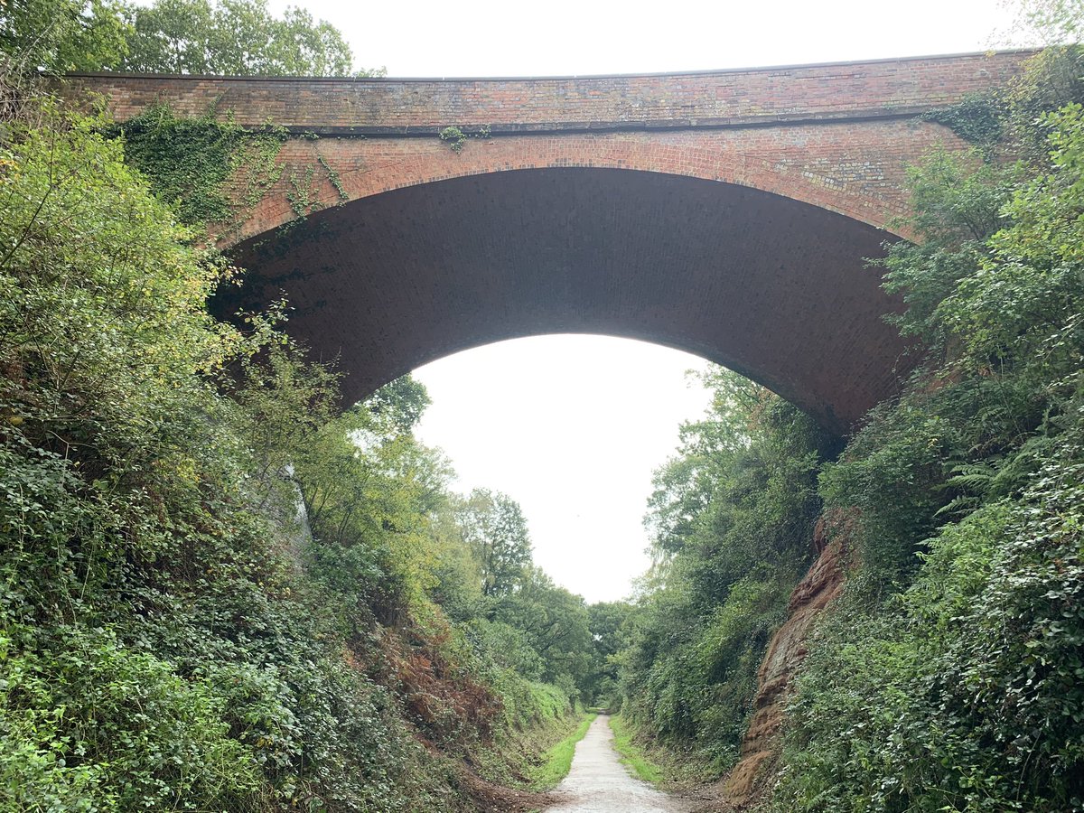 wanderlost_the's tweet photo. Out and about on a soggy Geopark Way …. #GeoparkWay
#Worcestershire
@worcscc @HWEarthHeritage https://t.co/MUE0bCXX3e
