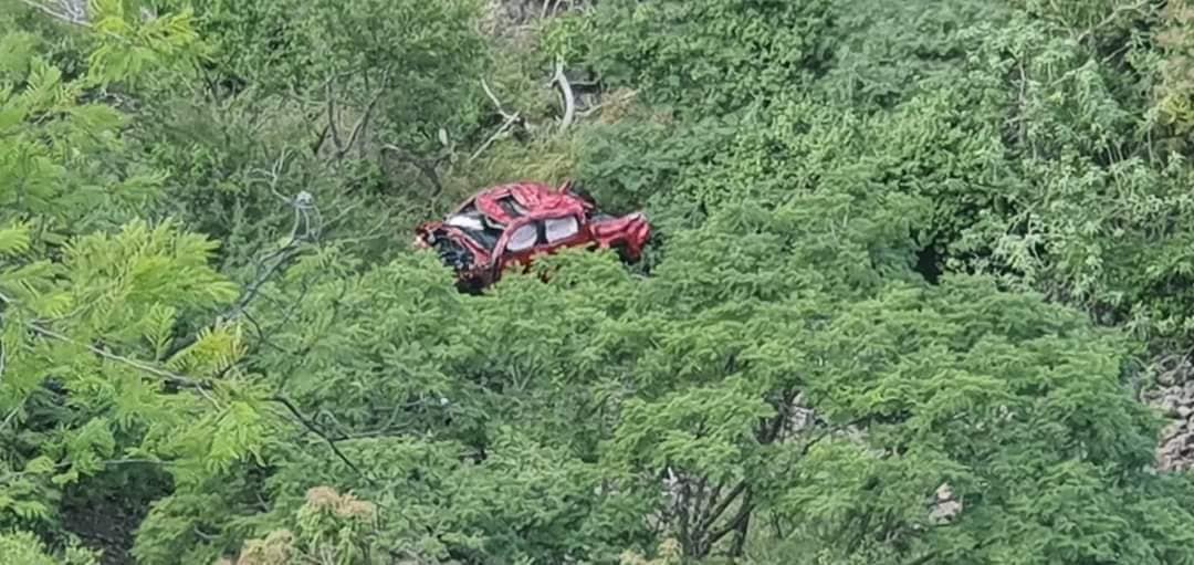 Falleció en accidente automovilístico el director Estatal de Agua, Raciel Cabrera, lo confirmó el gobernador de Oaxaca Salomón Jara. 

El accidente ocurrió ésta mañana en la carretera Huajuapan de León - Santiago Juctlahuaca.