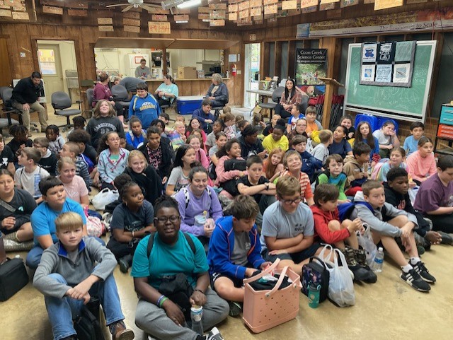 UTMCCSC's tweet photo. What a day with Selmer Elementary School 5th Grade Cubs!
#CoonCreek #CoonCreekScienceCenter #fossil #fossildig #fieldtrip #science #Selmer #SelmerTN #SelmerElementary #5thGrade #TN #Tennessee #westTennessee #Cretaceous #education #McNairyCounty #McNairyCountyTN #canyoudigit https://t.co/NiKy4kYL9M