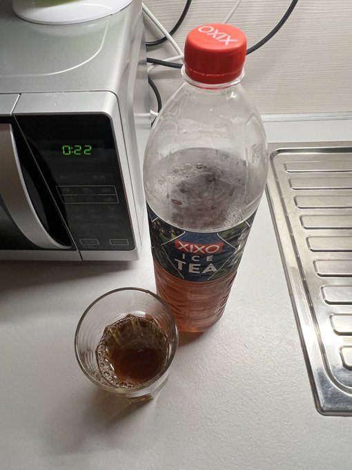 isn&rsquo;t this ksi? https://t.co/zB3FdEllWT