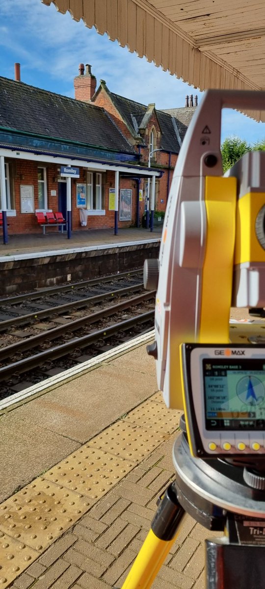 GarcoRail's tweet photo. Sunny day track monitoring for Network Rail, only just missed the rain 👍 https://t.co/khvbYYLHIf