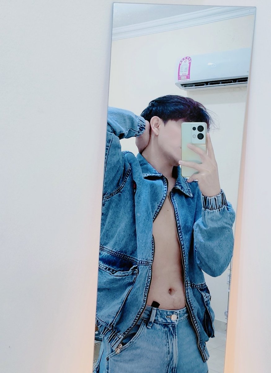 jkVillain's tweet photo. 🧥👖 https://t.co/hOQvir0PPS