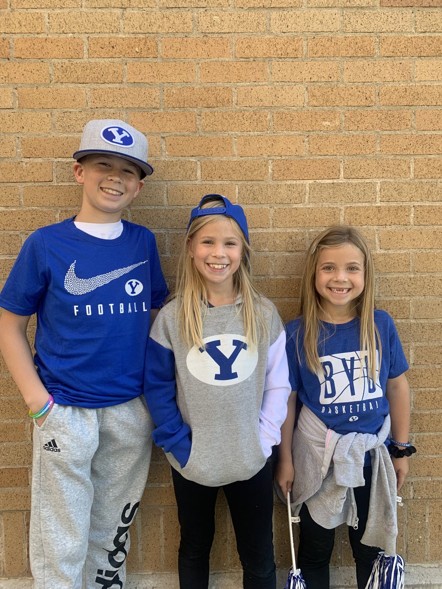 byustore's tweet photo. Our students, alumni, and future Cougs are nailing the #RepTheY Friday look! Join the fun and paint the town blue!
#BYU #FanFriday #Friday #Friyay #BYUfan #Fan https://t.co/LAsCI7NZUE