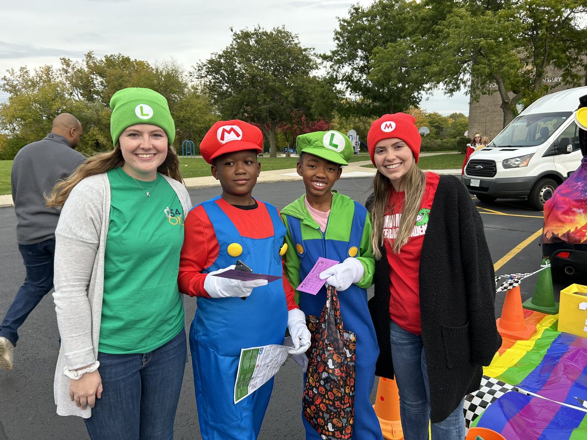 Ms_Ferraresi's tweet photo. 2023 Trunk or Treat was a success! #muirmoments #weare54 https://t.co/6KRC9bxnol