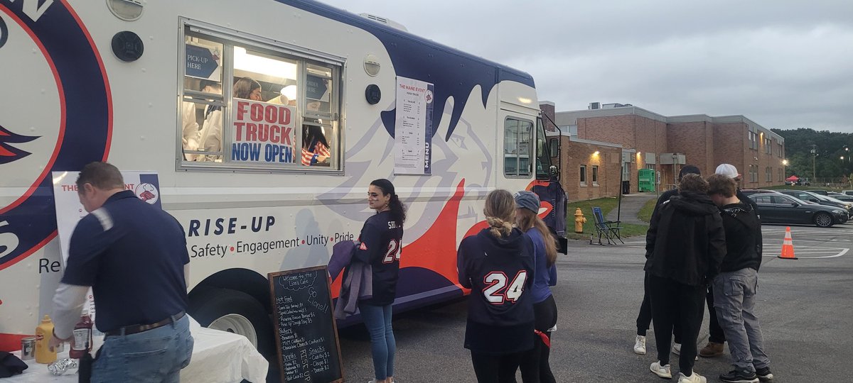 LFilippelli1's tweet photo. HOMECOMING Game night AND the debut of "The Mane Event" Lincoln Food Truck!! Can't hide that Lion pride!! Let's Go Lions! @LHSRI @RIDeptEd @avilatomas @KevinJ_McNamara @LHSRI_Athletics @Cobb45M @MsLanni @KenHopkinsJr @AInfanteGreen https://t.co/Xe6KxFRVWQ