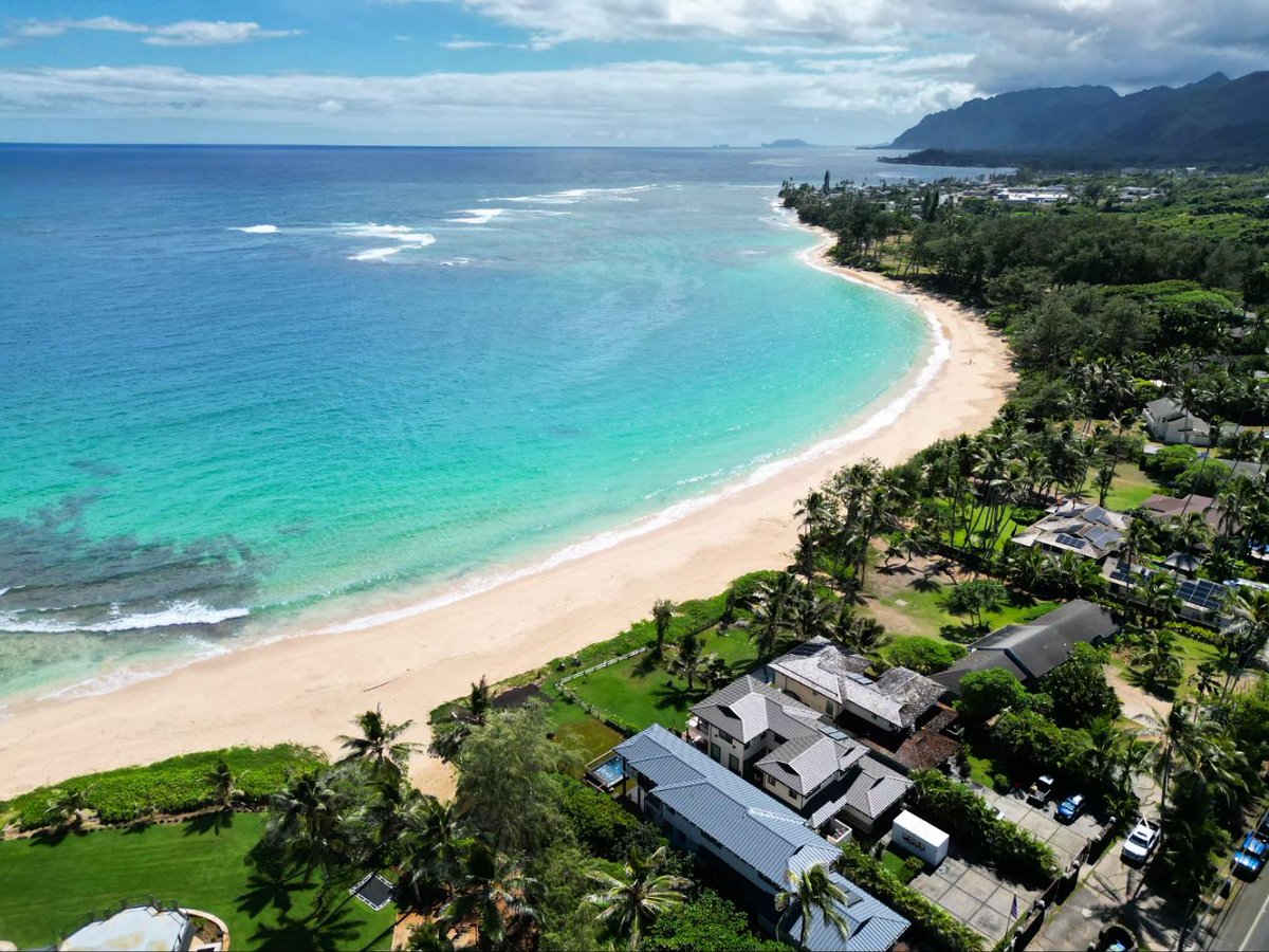 And just like that, the Laie beach house is just about done 🙌🏾 🌊🌴🏠🚁🎮 #laie #beachfrontproperty #almostdone #photoupdates  #eovinoandassociates #landdevelopment #mavicminipro3 #dronephotography #droneshots #iflyhi #Hawaii #islandlife