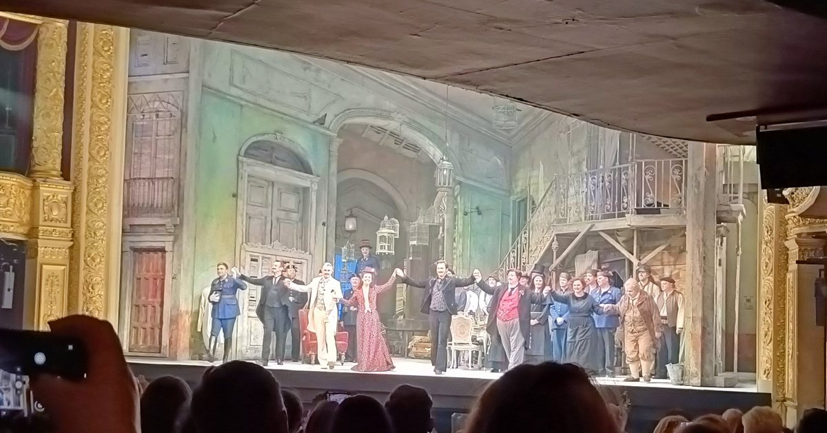 Opera was good but is it just a posh panto ?   #TheBarberOfSeville