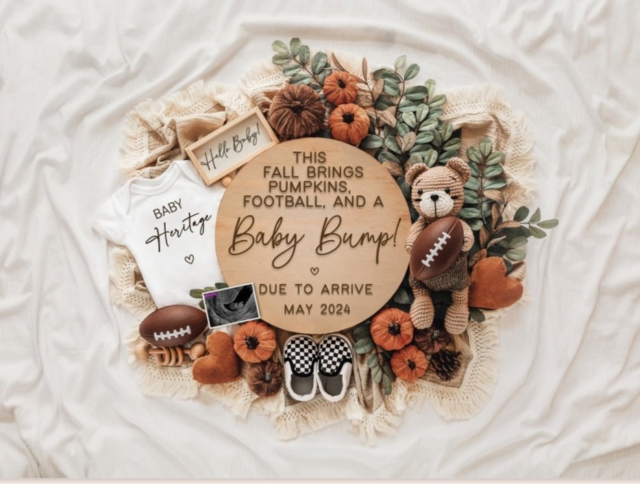 Jesse096230's tweet image. Reagan and Riley are excited to announce that another little pumpkin is being added to the Heritage patch! 🧡

#baby3 #heritagepartyof5 #springbaby #siblings #outnumbered