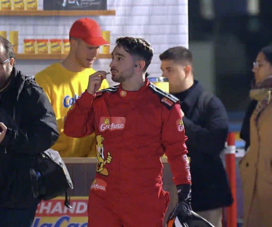 CaadeOKC's tweet photo. Pole para Leclerc. En la escudería italiana no se lo pueden creer

viva la fórmula uno y su magia https://t.co/WRcPWpy2ak