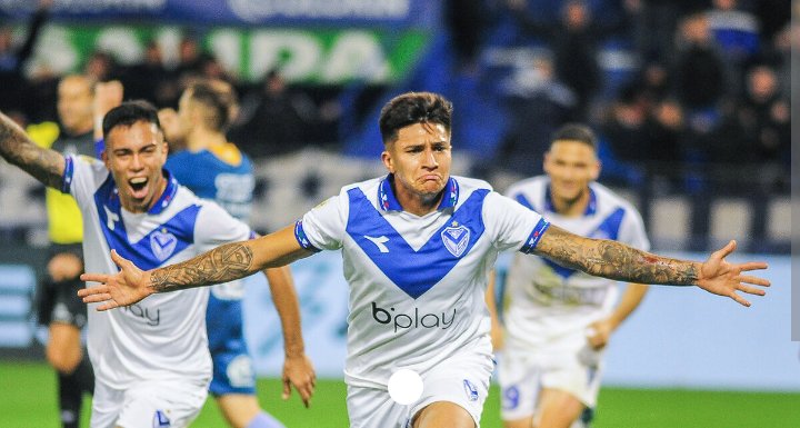 DiarioInfovelez's tweet photo. UN BUEN PUNTO CON SABOR A POCO

Con este resultado los dirigidos por el gallego volvieron a sumar de visitante por segunda vez consecutiva, algo positivo y fundamental para reforzar los triunfos de local y una victoria que se necesita ante Banfield. https://t.co/ciCQ0SMTk1 https://t.co/eSwbooG1sK