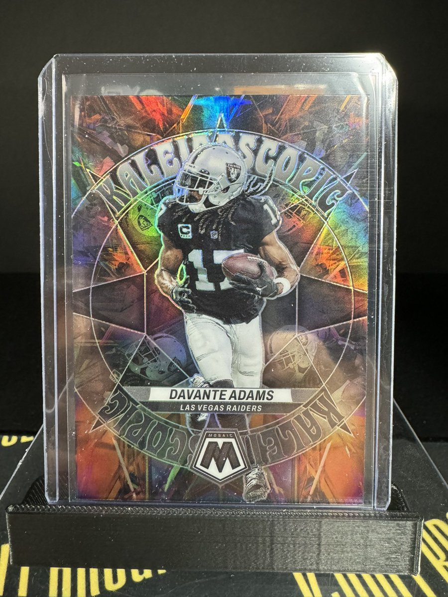 kidult_breaks's tweet photo. SHEEESH MORE HEATERS FROM BLASTERS! 🤯🤯 

Yesterday’s break 🔥 can’t sleep on KDULT 👀

Ja’marr Chase STAINED GLASS
Chris Jones HONEY COMB
Davante Adam’s KALEIDOSCOPIC
Nakobe Dean SCRIPTS https://t.co/sgRrtgvJwG