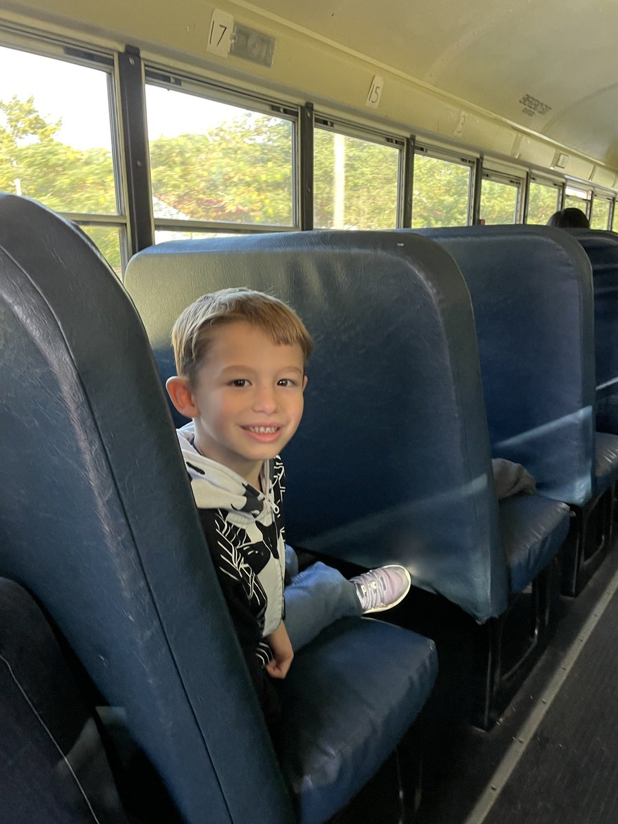 MsRobertsonK's tweet photo. Who knew the highlight of our field trip would be the bus ride? 🤣 https://t.co/xH3WbesFEA