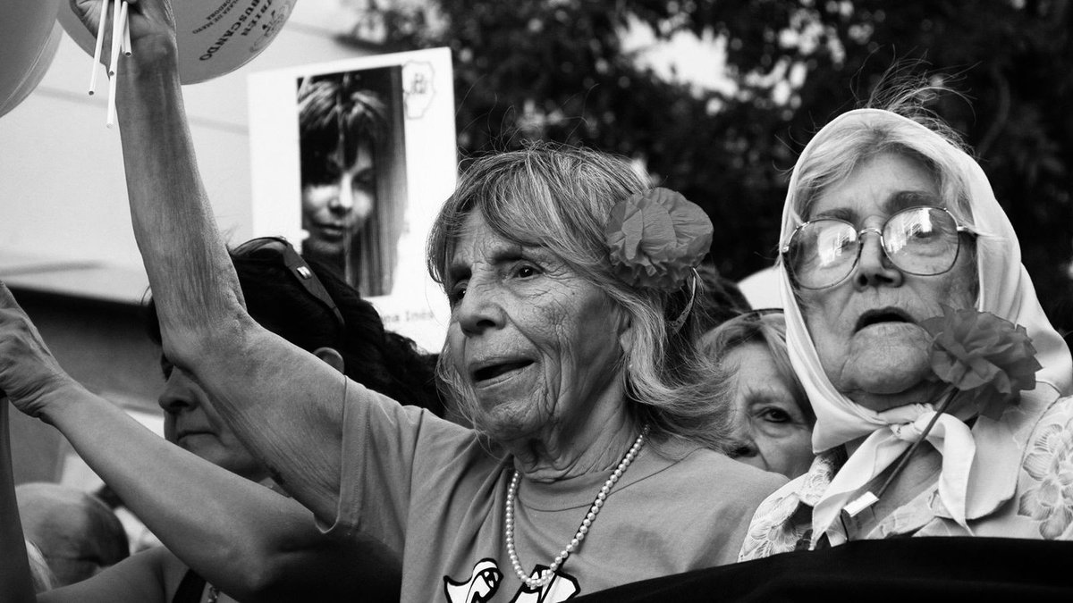 LauraLabat's tweet image. Abrazo al Cielo Sonia, gracias por enseñarnos tanto. Lo seguiremos buscando por vos y por todas nuestras abuelas.