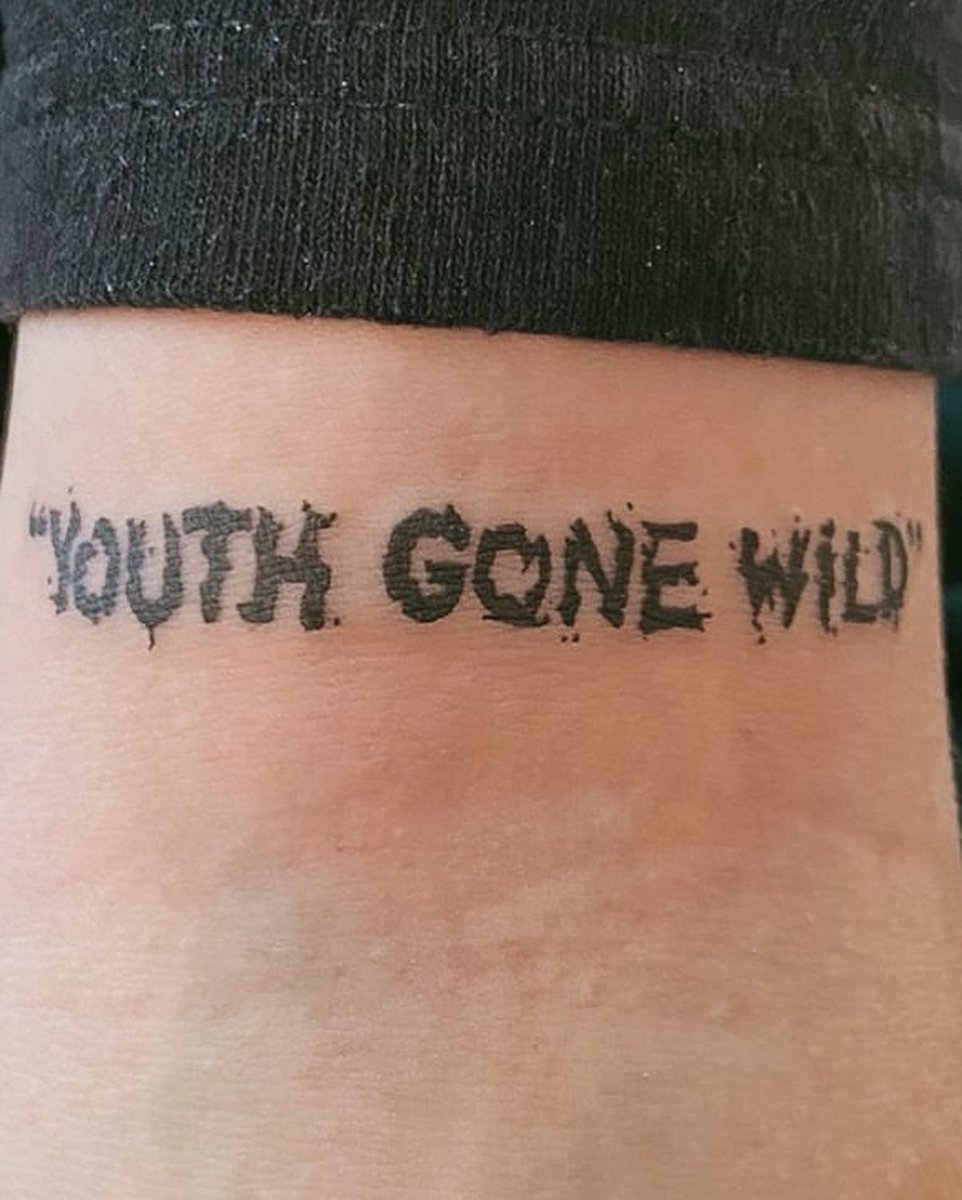 OfficialSkidRow's tweet image. Happy #FanArtFriday! Today, we're spotlighting some badass #tattoos. Keep sharing your fan art with us, and don't forget to tag us in your posts so we can show you some love!#DedicatedFans
 
 📸
Wesley Jaffray
Aleessaliwnaw Eye
Damian Vidal