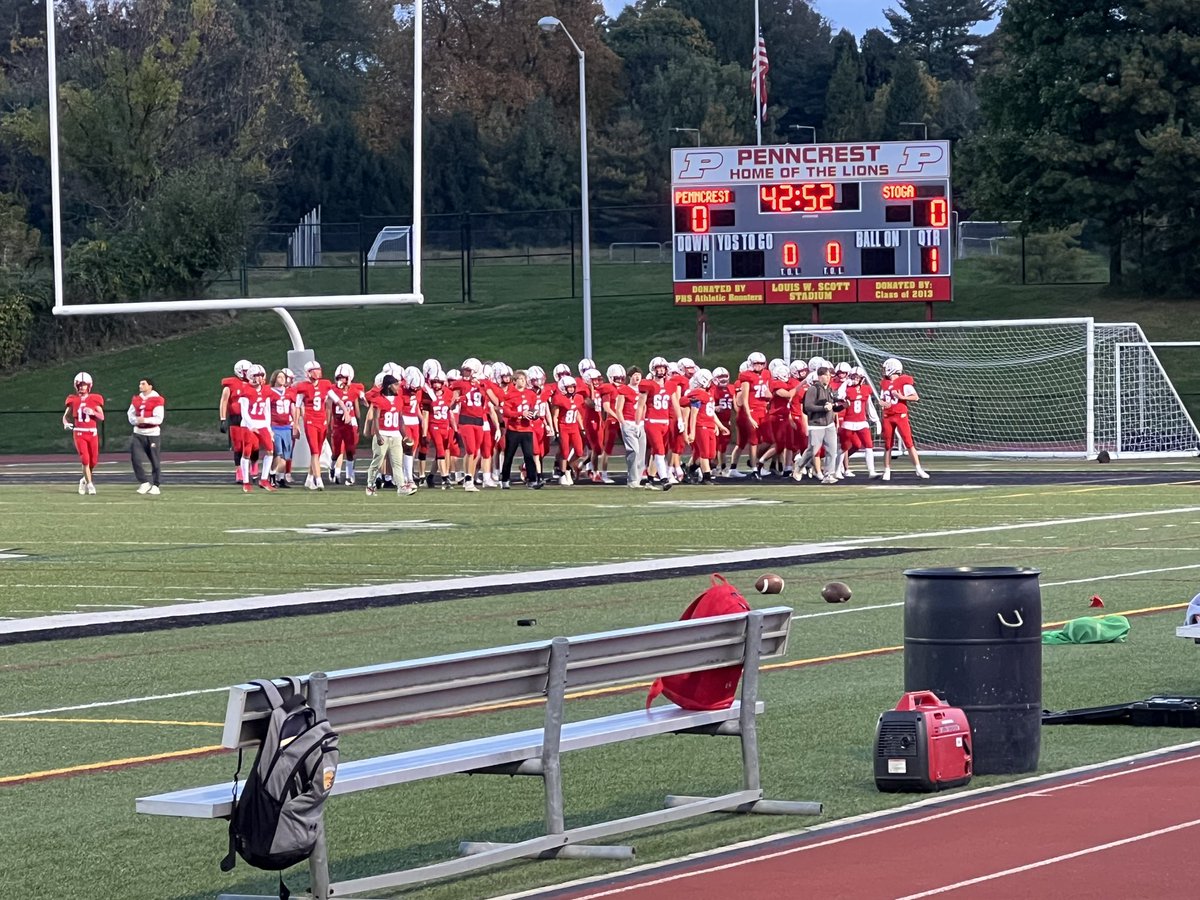 csmith191919's tweet photo. Senior night at Penncrest for the big Central League showdown with Conestoga. Master of Puppets on the speakers…good night for football. #delcotimes https://t.co/kThKsSRg24