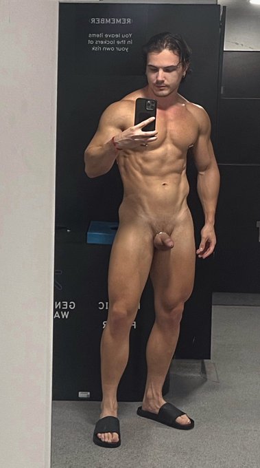 🔥GODDESS AUSTIN🔥 - Is anyone else wearing cock ring to the gym? https://t.co/z2whgayN8b