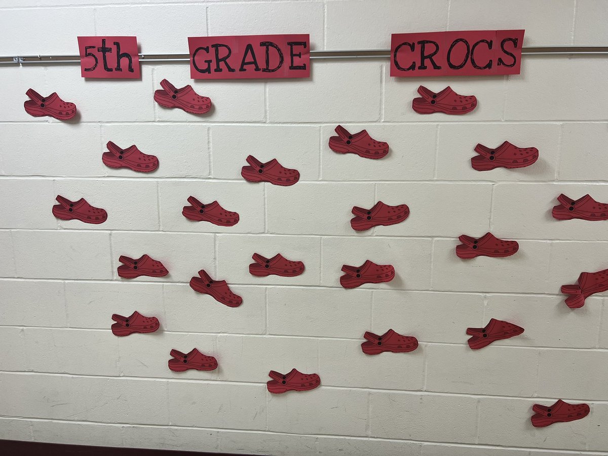 Fifth graders at <a href="/MillerRdgTweets/">Miller Ridge Elementary School</a> are Rockin’ &amp; Crocin’ on Fridays. Just wanted to join in the fun. Thanks teachers for the fun Friday tradition. <a href="/WeismanMiddie/">Megan Weisman</a> <a href="/MRSAPPLE7/">Mrs.Apple</a>