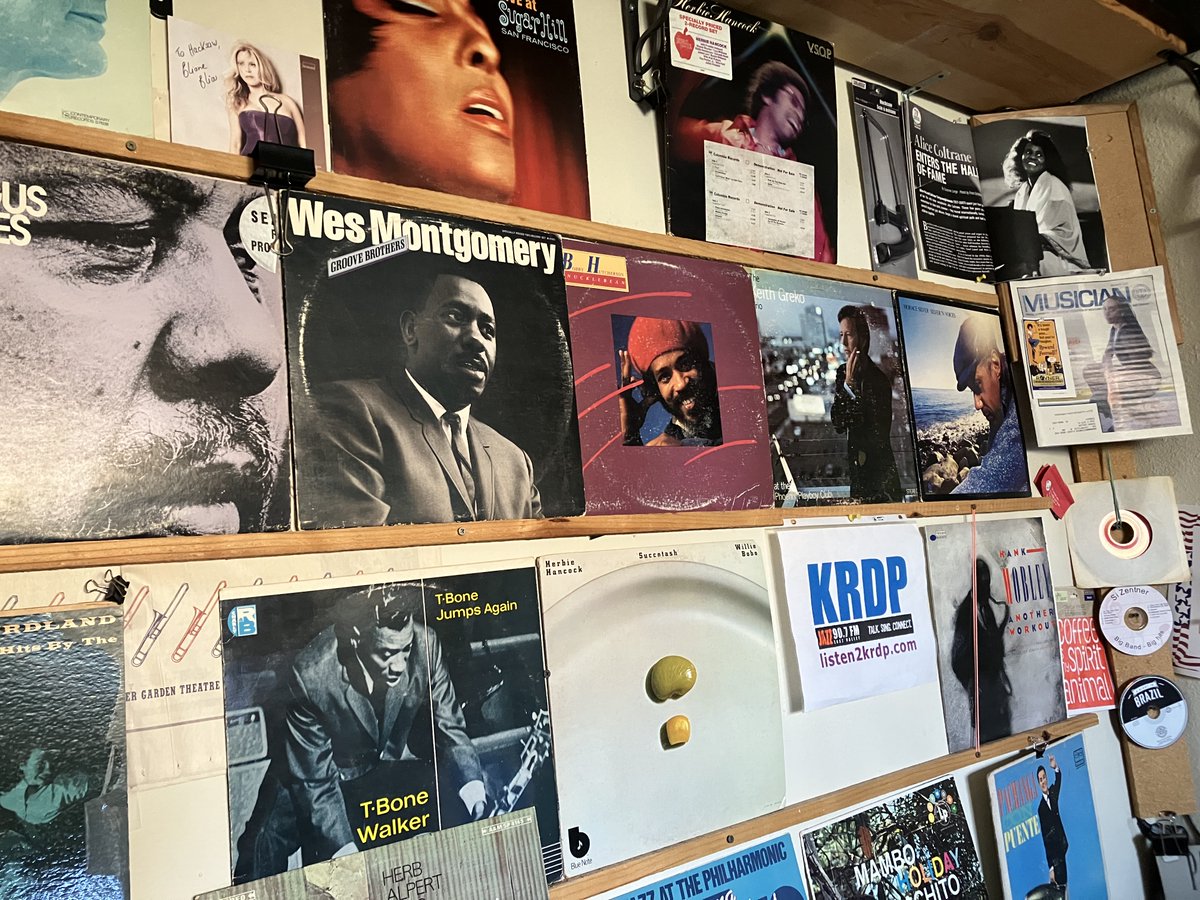FHacksaw's tweet photo. https://t.co/U40aUpFIdc #Phoenix #jazz #fullmoonhacksaw #hacksawjazz #bluesradiohacksaw @FHacksaw @TomHacksaw #radio daily live, weekly syndicated to 20 + Public &amp; Community #radio stations. #salsa blues ’N bop for #jazz #blues #onair archives, streaming https://t.co/mpZUmFfjSd https://t.co/23jtg3wX5h