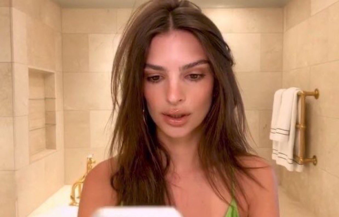 me rewatching my story every 5 minutes: