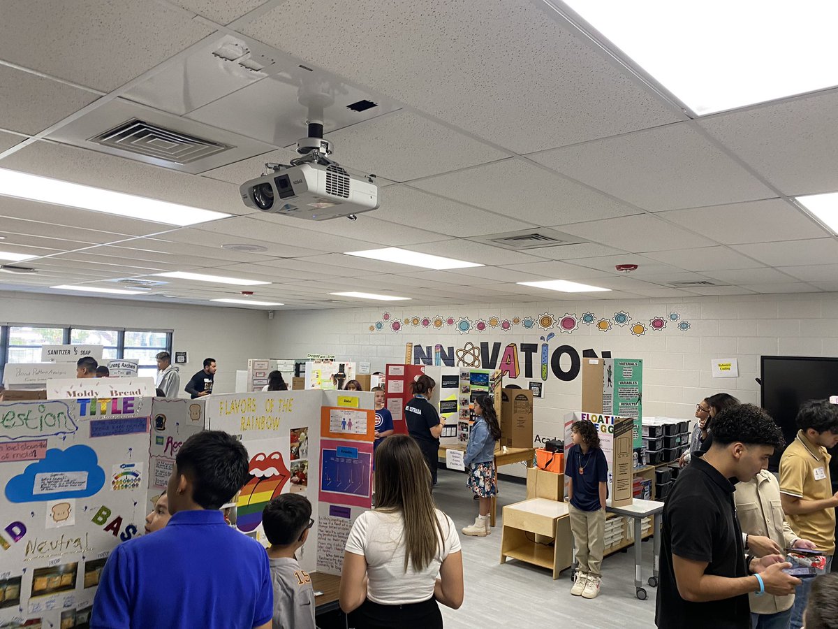 Another GREAT year of Science Fair here at O’Shea Keleher Whole Child Academy! Scholars did AMAZING PROJECTS! @OSheaKeleher_ES #TheMagicIsInUs #TeamSISD