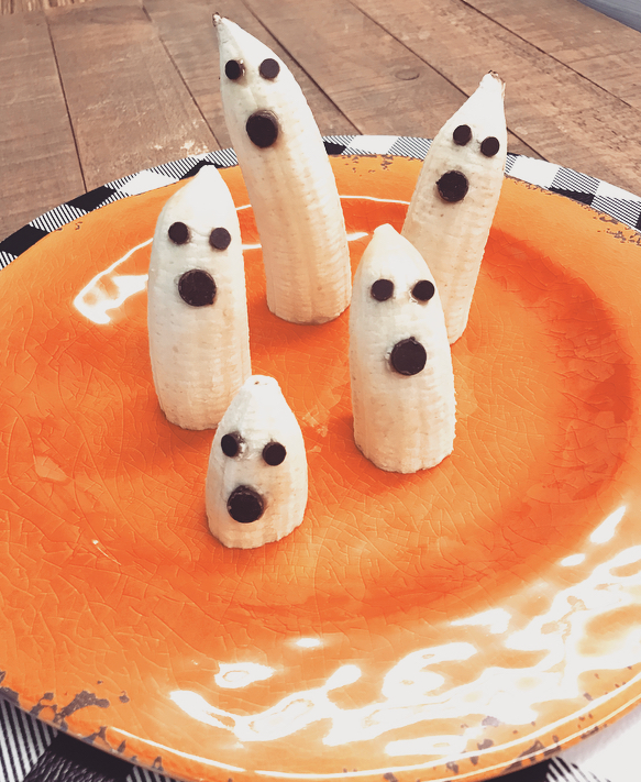 Does the Halloween sugar rush have you spooked? Skip the pre-packaged treats and include some homemade healthy options! Whether you’re throwing a party or just bonding with your family in the kitchen, we’ve rounded up some healthy ideas that are scary good!bit.ly/2y8NWEB