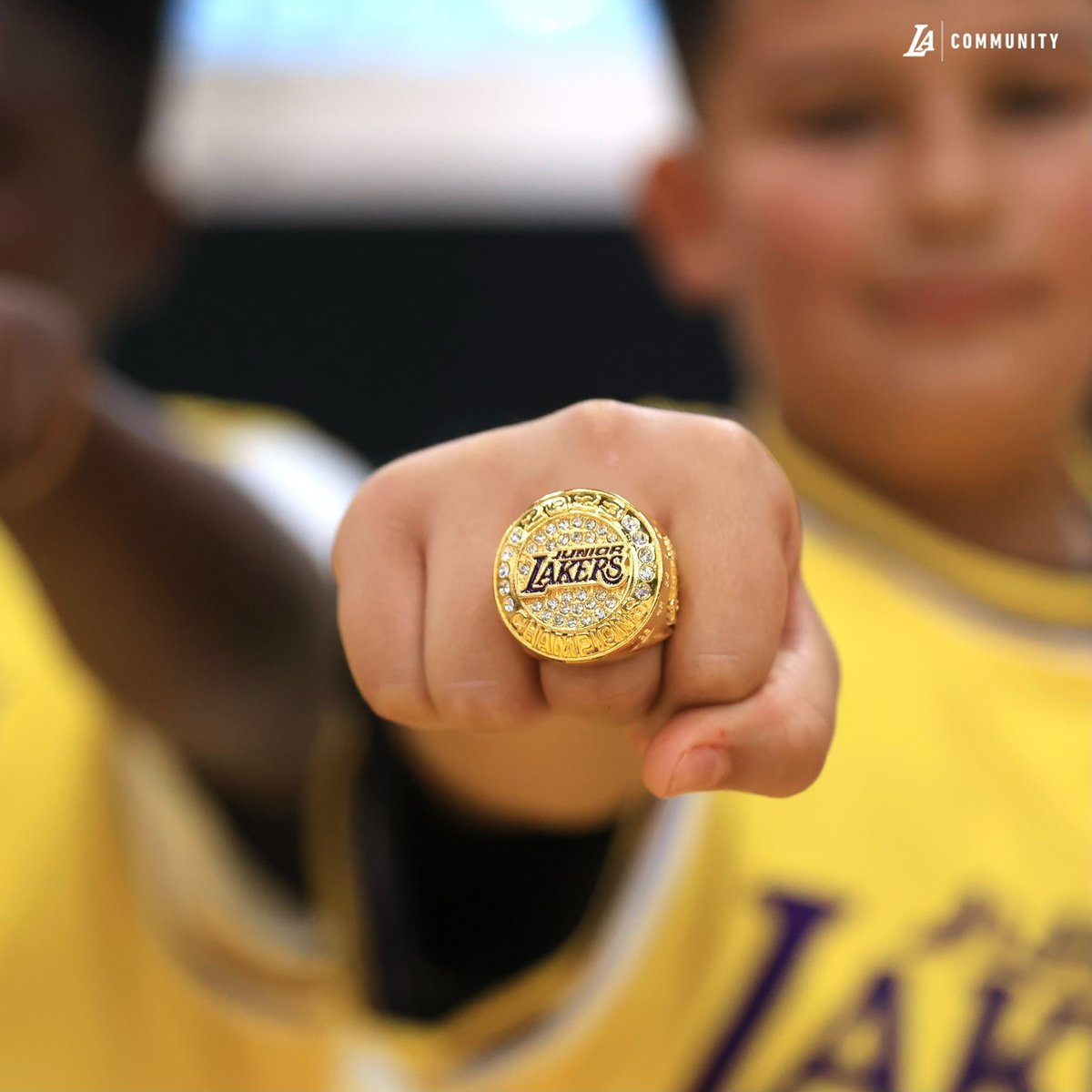 LakersCommunity's tweet photo. Today we take a look back at our Junior Lakers Tournament as we continue to celebrate #JrNBAWeek 🏀
Last season, James Worthy joined local Boys and Girls Club participants to celebrate the conclusion of the Junior Lakers’ season with a basketball tournament 🌟 https://t.co/JoSk9vhNFf