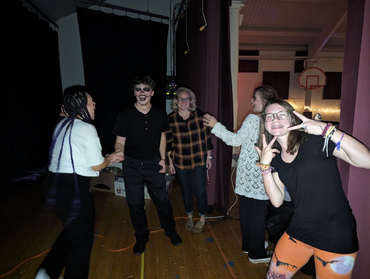 ProctorElmVT's tweet photo. What a great time at our Halloween Dance!  Thank you PrHS students and Ms. Marcus for DJ-ing! @grcsuvt https://t.co/MjNdrO32qF
