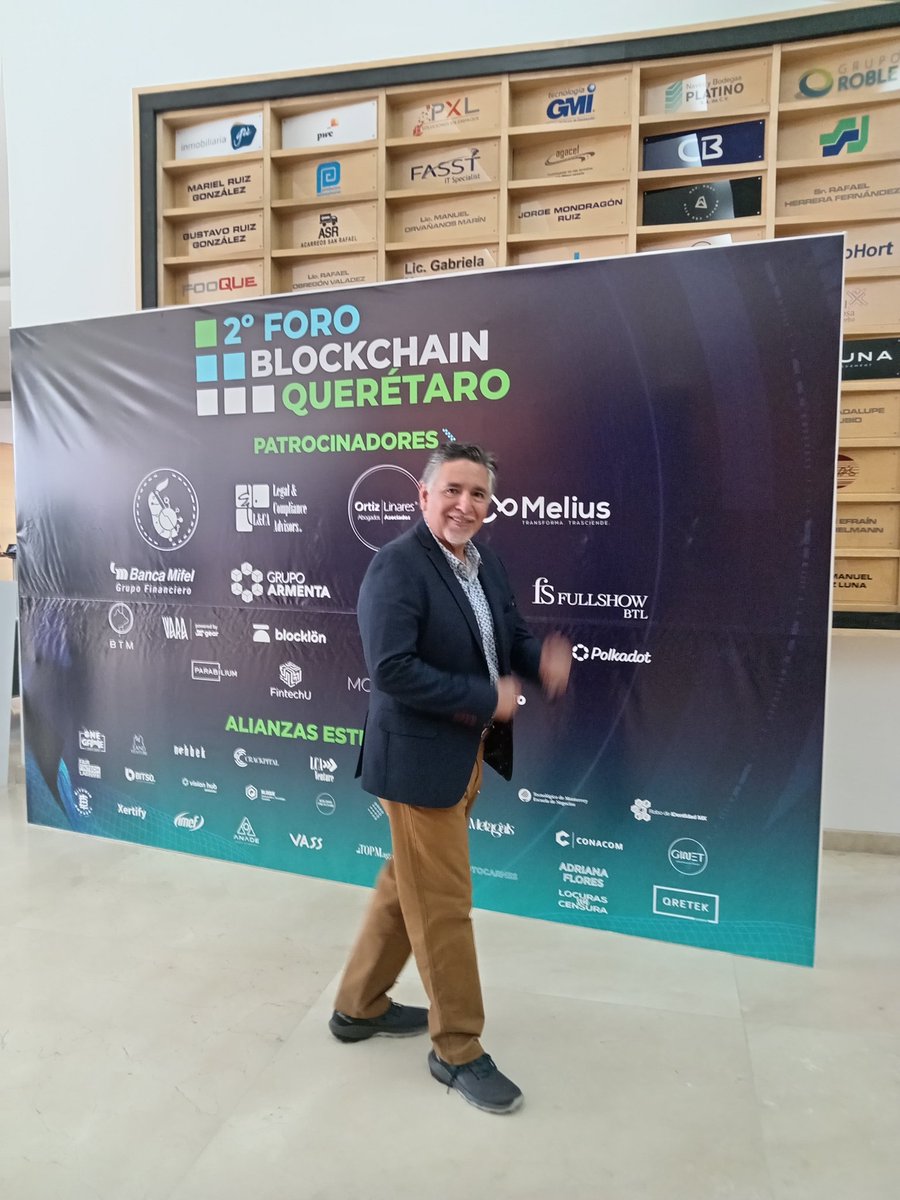 mfloresarellano's tweet photo. Ya no quieren que los #Gobiernicolas sigan succionando su dinero para robarlo o gastarlo en tontejadas?
Muchas respuestas e idean en ese sentido se dieron aquí en el #Blockchain2 en Queretaro
Los @TiosFinancieros también son digitales https://t.co/LRt21vTVRS